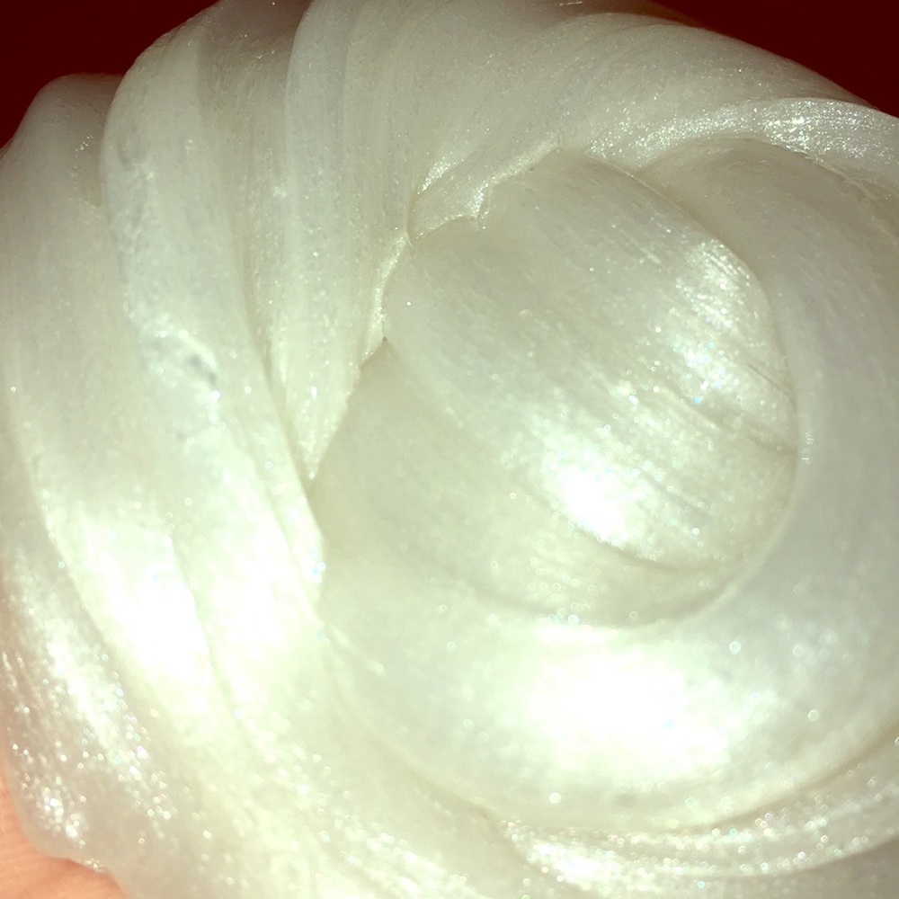 Pearl white slime small comes with extras